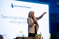 ECONOMIA-PLATEADA-306
